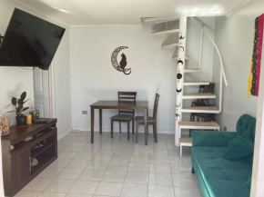 Habitación con baño privado en apartamento compartido